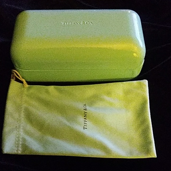 Tiffany & co XL Sunglasses case and dust bag - Picture 2 of 4
